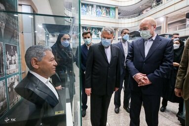 قالیباف در کنار وزیر دولت حسن روحانی / عکس