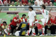 ببینید | خاطره‌بازی علی کریمی با لگد زدن زیر ساک پزشکی در جام جهانی ٢٠٠۶