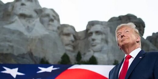 چهره ترامپ در بنای ملی کوه راشمور!