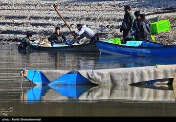 تصاویر | قاب‌هایی دیدنی از صید ماهی گرم‌‏آبی در تالاب عشق آباد- ری