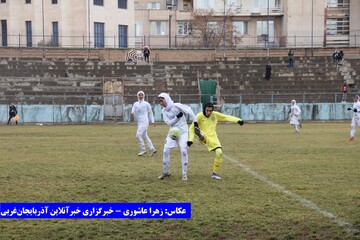 بازی لیگ برتر فوتبال بانوان "همیاری آذربایجان‌غربی و ذوب آهن"