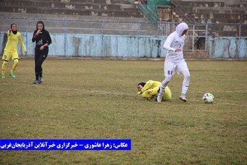 بازی لیگ برتر فوتبال بانوان "همیاری آذربایجان‌غربی و ذوب آهن"