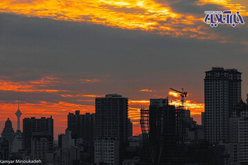 عکس | تصویری ناب و سحرآمیز از آسمان گداخته تهران