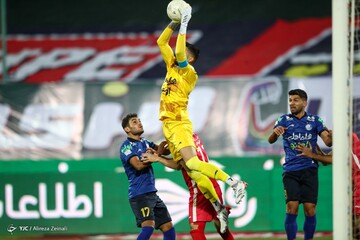 استقبال از حذف پرسپولیس و استقلال از آسیا
