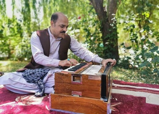 قوال هراتی: طالبان اعلام کرده‌ که موسیقی حرام مطلق است