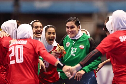 ببینید | لحظه غرورآفرین تشویق ستاره ایرانی توسط تیم ملی نروژ