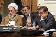 احمدی نژاد، اسفند ماه از مجمع تشخیص می رود یا می ماند؟
