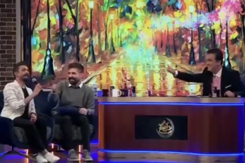 ببینید | اجرای زنده و جالب حمید هیراد در برنامه شب آهنگی