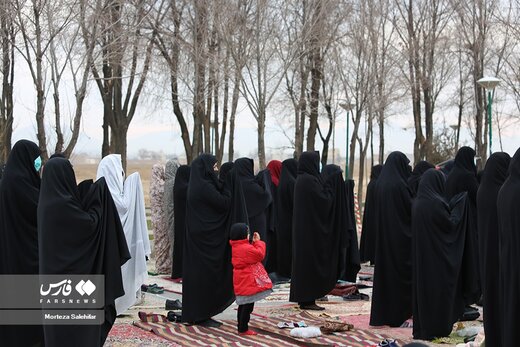 طلب باران در سرِ چشمه