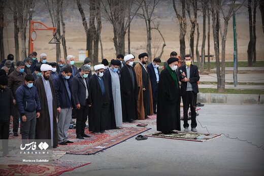 طلب باران در سرِ چشمه