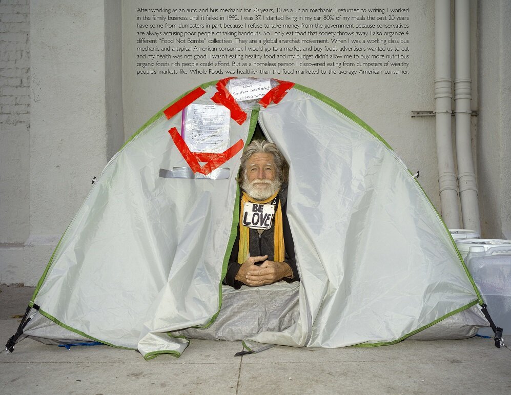 عکس | نگاه متفاوت یک هنرمند به بی‌خانمان‌های آمریکا