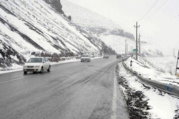 برف و باران جاده‌های ۱۲ استان را فراگرفت
