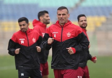 طعنه سید جلال حسینی به ادعای استقلالی ها:
هر وقت با سند حرف زدند جوابشان را میدهیم! طعنه سید جلال حسینی به ادعای استقلالی ها:
هر وقت با سند حرف زدند جوابشان را میدهیم!