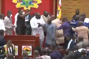 ببینید | دعوای شدید در پارلمان غنا