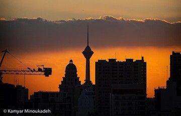 تصاویر | قابی جذاب از غروب زیبای اولین روز زمستان ۱۴۰۰ در تهران