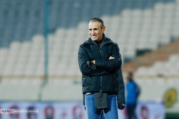دیدار تیم های فوتبال پرسپولیس تهران و ذوب آهن اصفهان