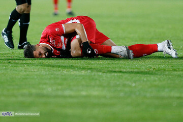 دیدار تیم های فوتبال پرسپولیس تهران و ذوب آهن اصفهان