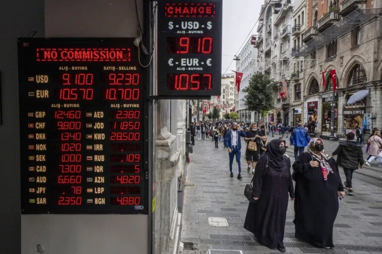 لیر ترکیه بازهم تضعیف شد/ پیش بینی تورم ۵۰ درصدی برای ترکیه