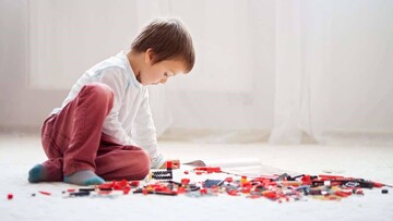 خرید عروسک و لگو برای کودکان ضروری است 
