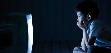 کدام نوع از صفحه نمایش تلویزیون ها برای سلامت چشم بهتر است؟