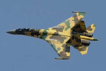روزنامه روسی: ایران با خرید سوخو-۳۵ ناوگان هوایی را تقویت می‌کند