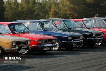 تصاویر | گردهمایی جالب پیکان سواران در تهران؛ خاطره‌بازی در پایتخت