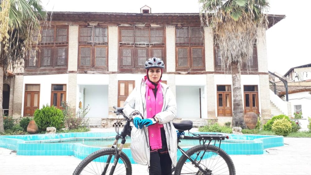 تلخ و شیرین‌های ۲۳۶۵ کیلومتر رکاب‌زنی/در یکی از شهرها دوچرخه‌سواری زن را خلاف شرع می‌دانستند