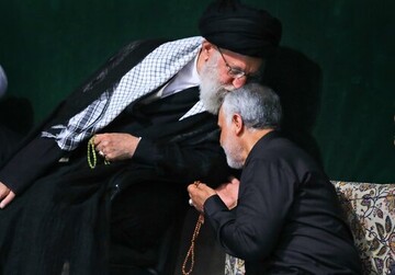 تصویر امضای رهبری روی کفن سردار سلیمانی