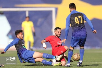دربی امیدها را پرسپولیس برد