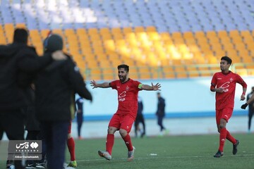 دربی امیدها را پرسپولیس برد
