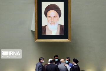 عکسهای دیدنی از صحن علنی امروز مجلس عکسهای دیدنی از صحن علنی امروز مجلس