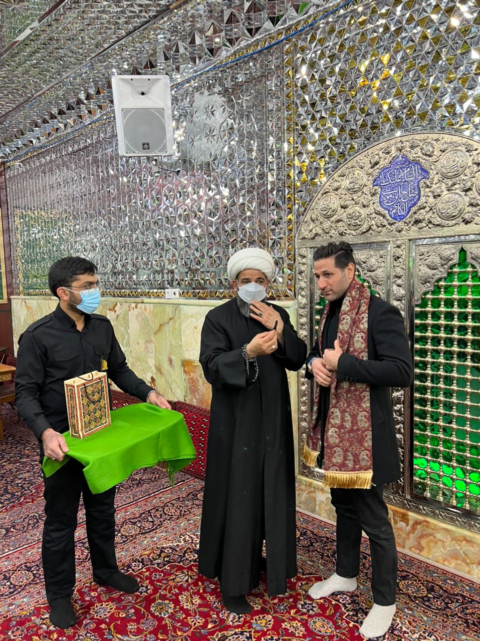 دروازه‌بان تیم‌ملی خادم حرم امام زاده صالح(ع) شد/عکس