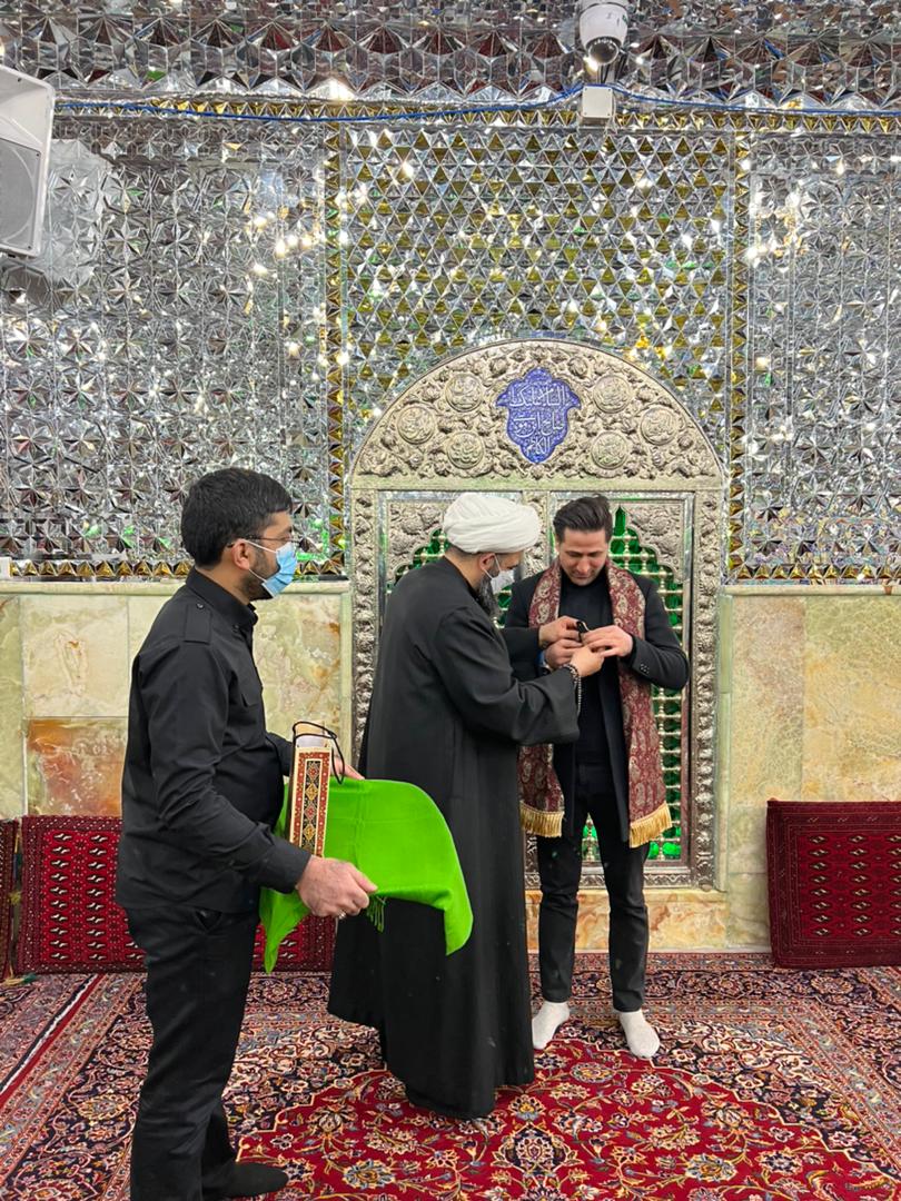 دروازه‌بان تیم‌ملی خادم حرم امام زاده صالح(ع) شد/عکس