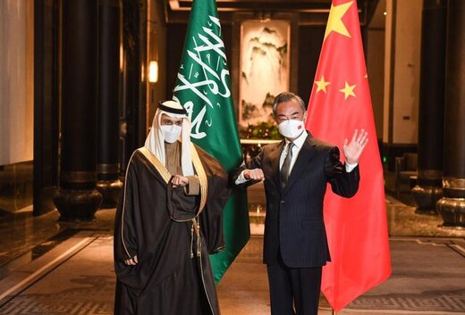 مذاکرات وین،موضوع رایزنی وزرای خارجه چین و عربستان/وانگ‌یی:پکن از ریاض برای در دست گرفتن امور و انجام دادن اقدامات ابتکاری حمایت می‌کند