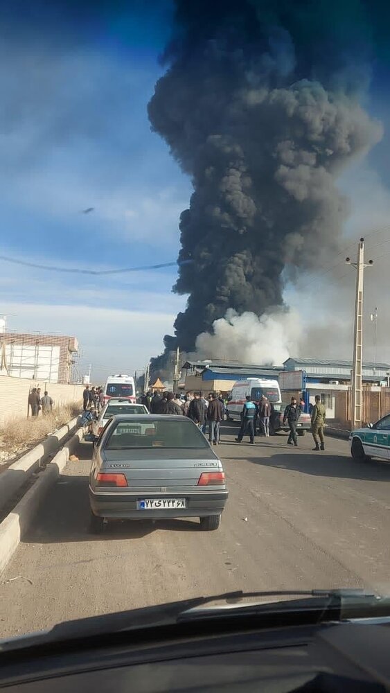 عکس | انفجار و آتش سوزی در شهرک صنعتی اشتهارد 