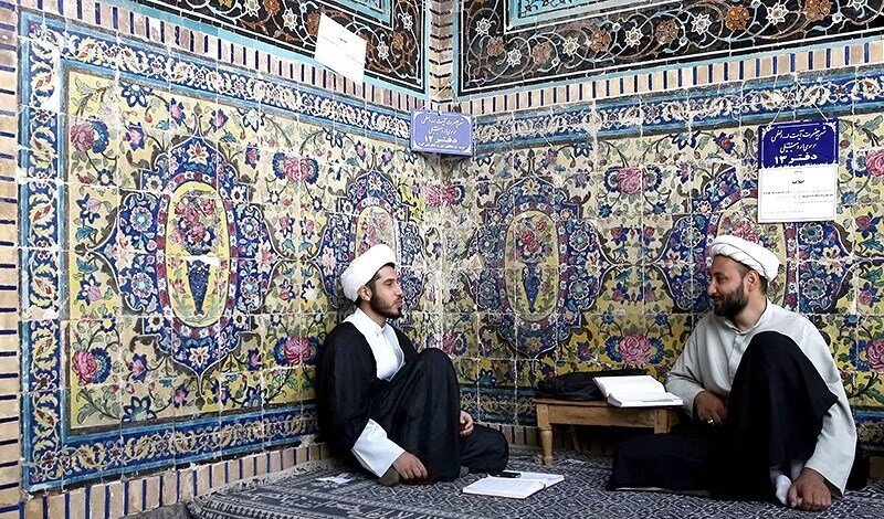 «برخی طلبه ها می گویند به ما بی احترامی می کنند» / رحیم پور ازغدی چه پاسخی داد؟