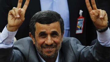تصاویر حضور احمدی‌نژاد در نمازجمعه استانبول