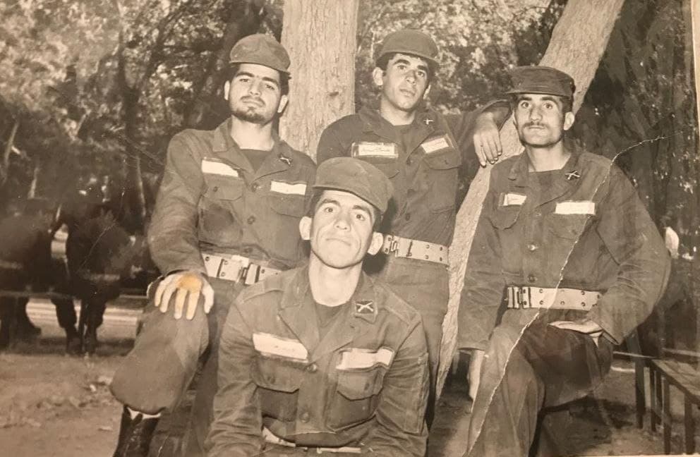 عکس| تصویر دیده نشده از حسن روحانی در خدمت سربازی