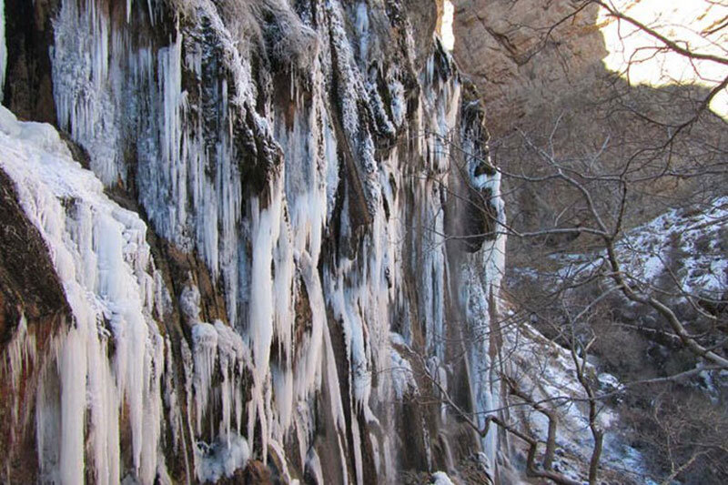 ببینید | تصاویری دیدنی از یخ بستن آبشار مارگون