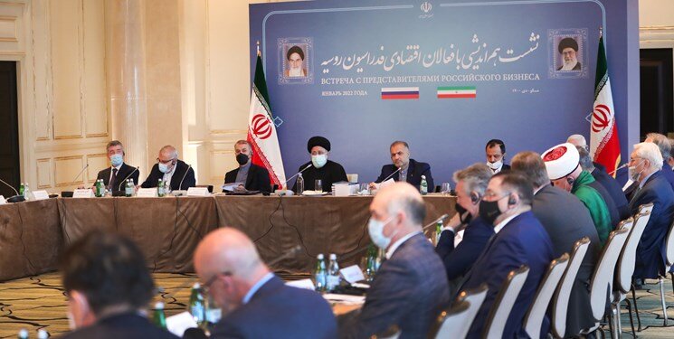 انتقاد تند روحانی فعال سیاسی از قراردادهای ایران با روسیه و چین
