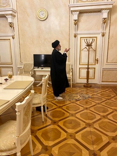 امام جمعه کرج: احتمال دارد رییس‌جمهور ما در کاخ سفید هم نماز بخواند