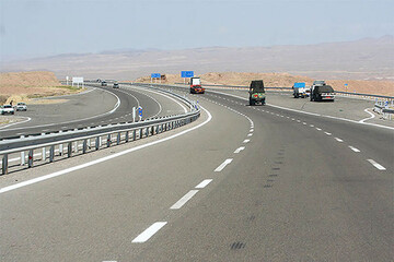 تردد در آزادراه تهران-شمال و جاده چالوس یکطرفه شد