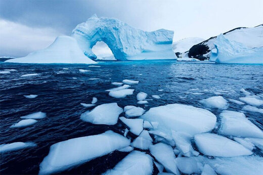 ببینید | ساخت یخچال طبیعی از یخ مغولستان