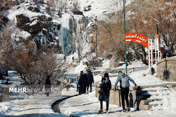 منجمد شدن آبشار گنجنامه همدان