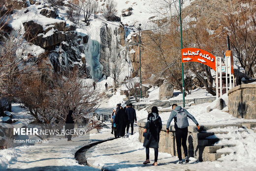 منجمد شدن آبشار گنجنامه همدان