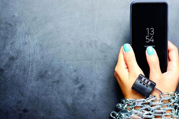 اینفوگرافیک | آشنایی با مهم‌ترین علامت‌های اعتیاد به اینترنت