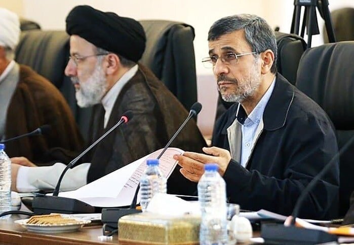 گفت و گوی حضوری کجا انجام شد؟ / اعلام آمادگی احمدی نژاد خطاب به رئیسی برای کمک به دولت