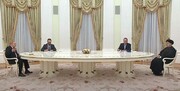 ناگفته های«منبع مطلع» فارس : دولت ایران به خاطر کرونا از پوتین خواسته بود به رئیسی نزدیک نشود / میز خالی نماند و پذیرایی مفصلی از رئیسی شد