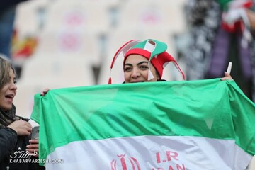 حضور زنان در ورزشگاه آزادی برای تماشای دیدار ایران – عراق