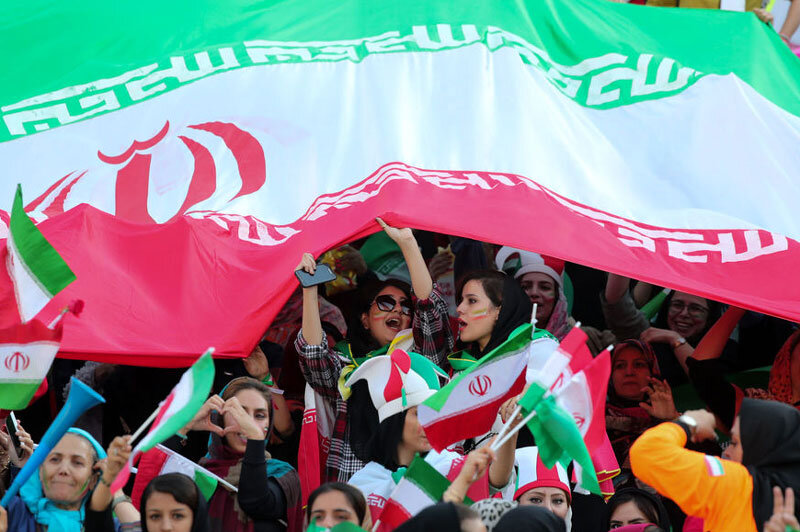 ببینید | نارضایتی هواداران زن فوتبال به نحوه بلیت‌فروشی بازی ایران و عراق